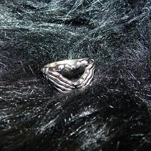 Skeleton Heart Ring - Size 9